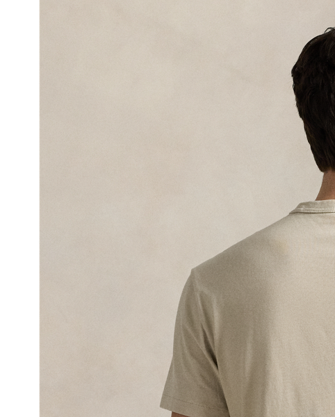 Washed for a perfectly broken-in look and feel, this cotton T-shirt is a Polo essential you'll reach for again and again.