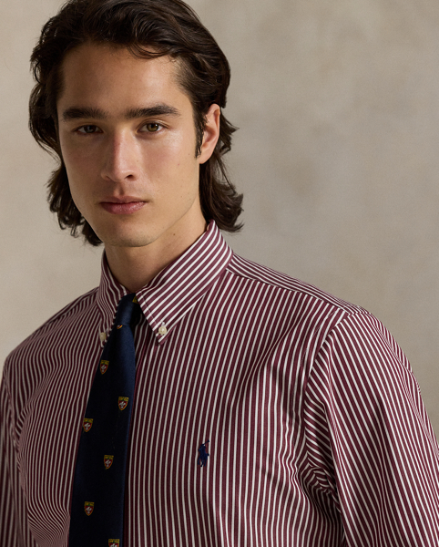 This shirt's poplin combines soft, breathable cotton with extra stretch for added comfort.