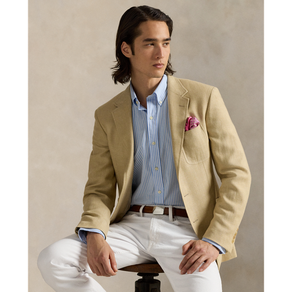 This shirt's poplin combines soft, breathable cotton with extra stretch for added comfort.