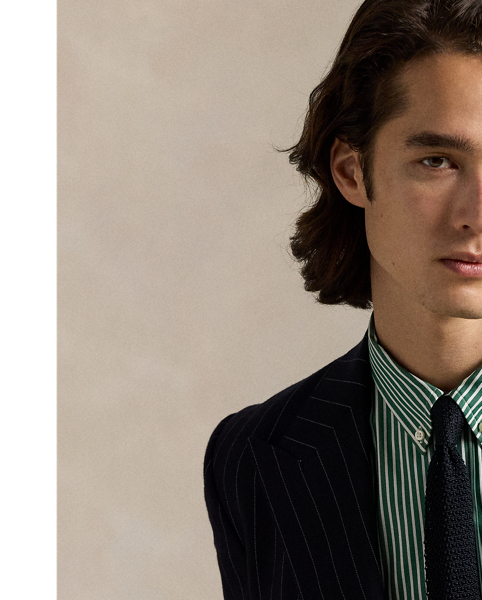 This shirt's poplin combines soft, breathable cotton with extra stretch for added comfort.