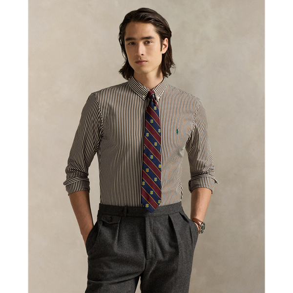This shirt's poplin combines soft, breathable cotton with extra stretch for added comfort.