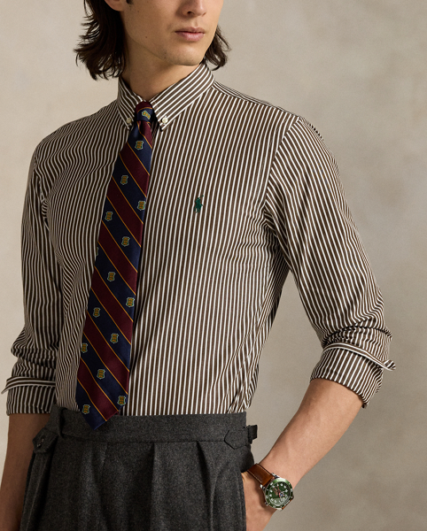 This shirt's poplin combines soft, breathable cotton with extra stretch for added comfort.