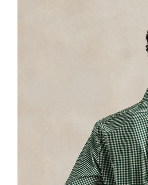 This shirt's poplin combines soft, breathable cotton with extra stretch for added comfort.