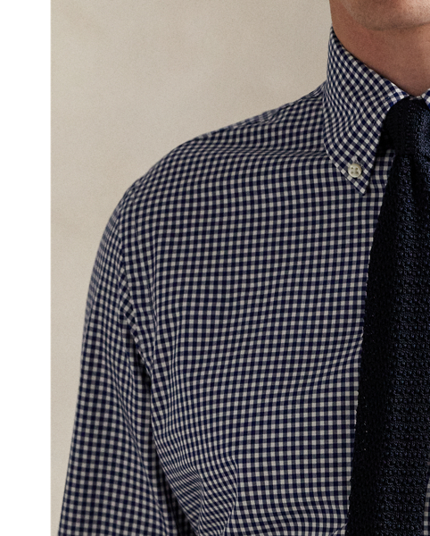 This shirt's poplin combines soft, breathable cotton with extra stretch for added comfort.