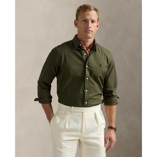 This shirt's poplin fabric combines soft, breathable cotton with extra stretch for added comfort.