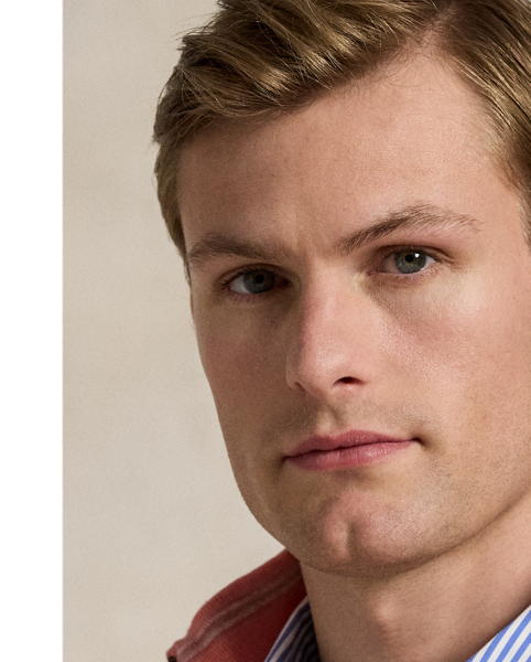 We have re-interpreted our iconic mesh fabric with combed cotton yarn to create this lightweight jumper.