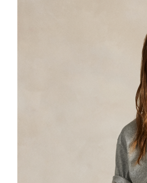 In addition to our signature Pony, this unisex cotton T-shirt features chain-stitched "Polo  Ralph Lauren Lauren" embroidery at the front.