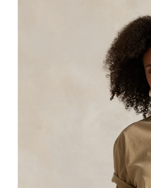 In addition to our signature Pony, this unisex cotton T-shirt features chain-stitched "Polo  Ralph Lauren Lauren" embroidery at the front.