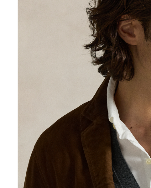 This jacket combines velvety suede with a silhouette inspired by our most lightweight Polo sport coat.