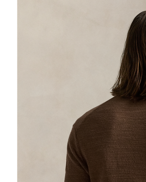 In a lightweight, breathable blend of cotton and linen, this shirt jumper features a textured seed-stitched technique and our signature embroidered Pony.