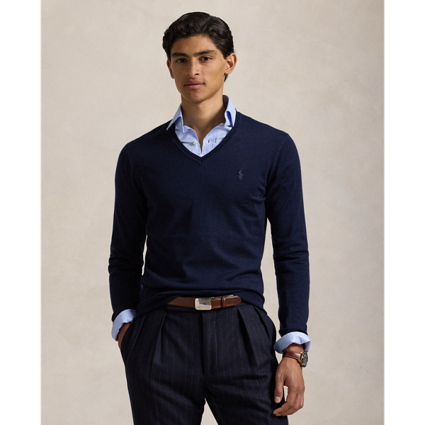 Finished with our signature embroidered Pony, this lightweight jumper is finely knit with wool yarn from Italy that is machine washable and worsted for a smooth texture.