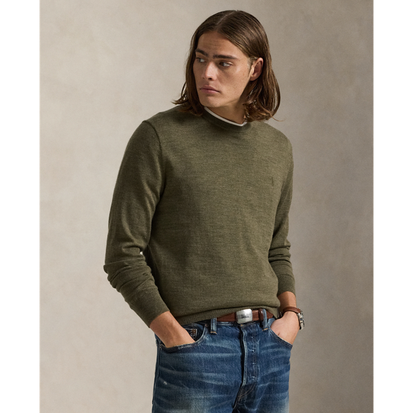 Finished with our signature embroidered Pony, this lightweight jumper is finely knit with wool yarn from Italy that is Machine washable and worsted for a smooth texture.