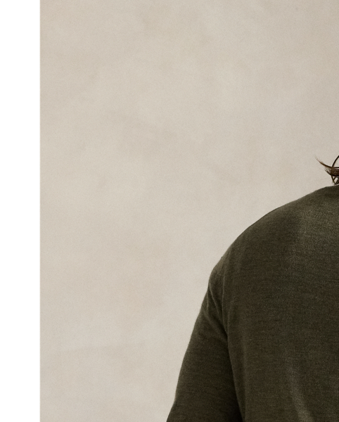 Finished with our signature embroidered Pony, this lightweight jumper is finely knit with wool yarn from Italy that is Machine washable and worsted for a smooth texture.