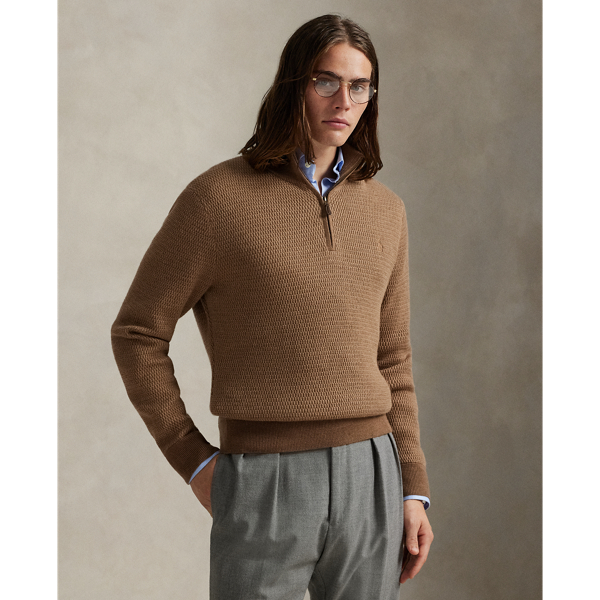 This mockneck jumper combines fine-gauge worsted wool with a textured-knit construction and our signature embroidered Pony.
