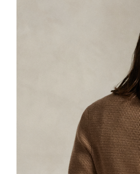 This mockneck jumper combines fine-gauge worsted wool with a textured-knit construction and our signature embroidered Pony.