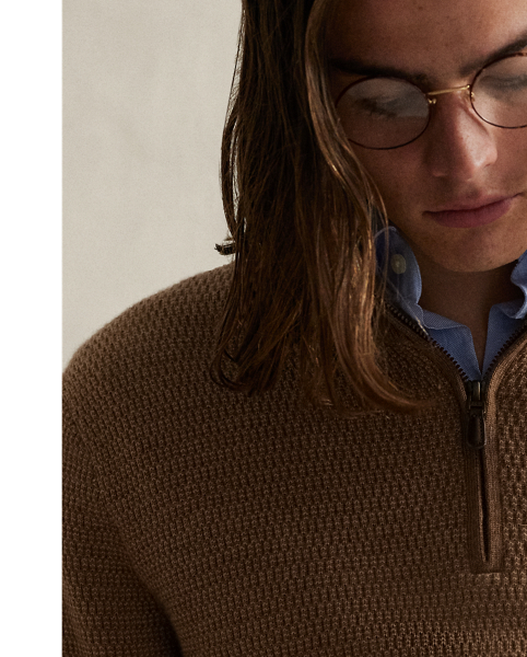 This mockneck jumper combines fine-gauge worsted wool with a textured-knit construction and our signature embroidered Pony.