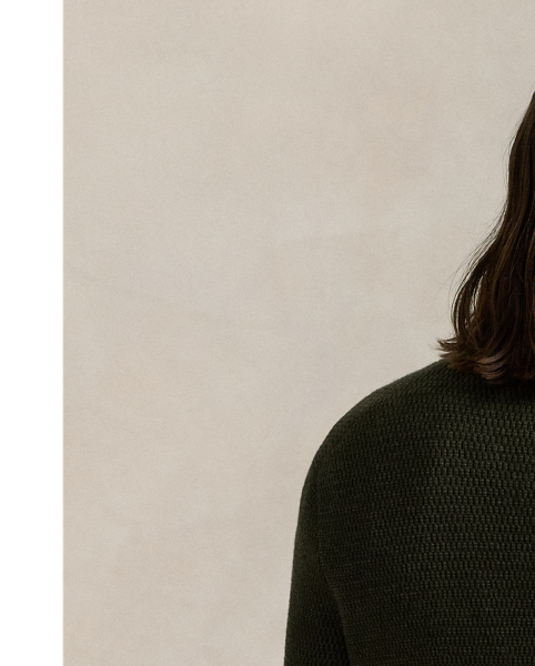 This mockneck jumper combines fine-gauge worsted wool with a textured-knit construction and our signature embroidered Pony.