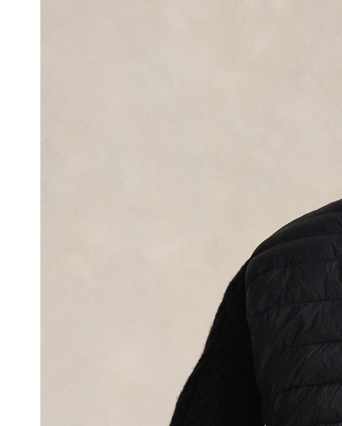 Crafted from water-repellent fabric, this lightweight gilet is insulated with down-alternative fill that's made with recycled polyester. Additionally, it packs into its own pocket for on-the-go convenience.