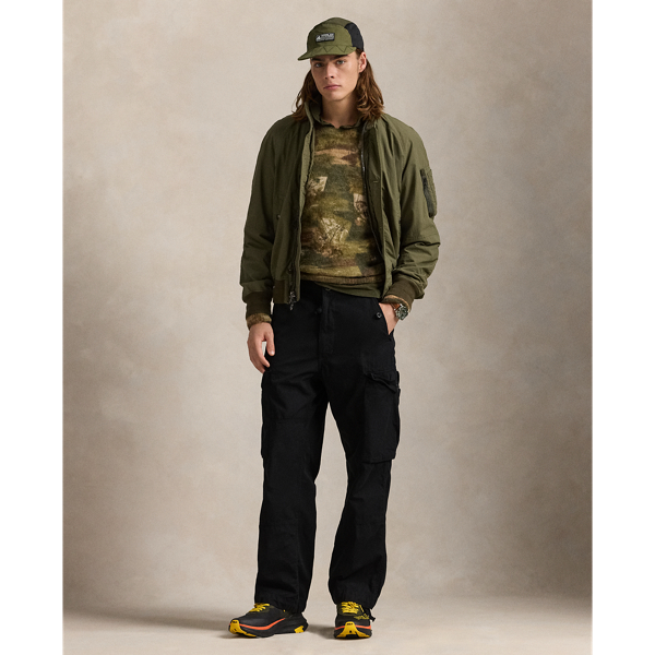 In our iconic Big Fit from the ’90s, these trousers combine a utilitarian-inspired silhouette with durable cotton ripstop.