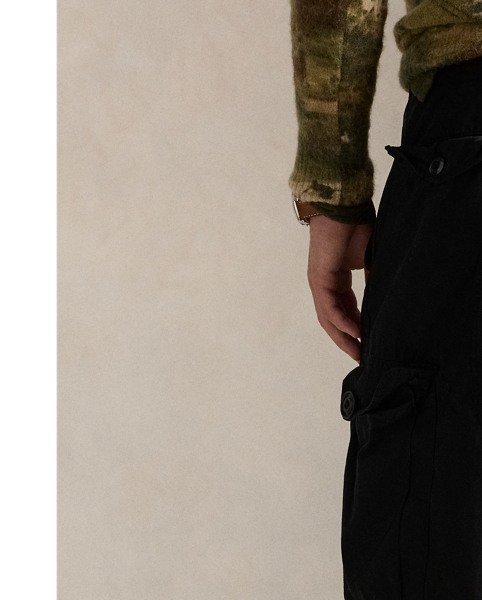 In our iconic Big Fit from the ’90s, these trousers combine a utilitarian-inspired silhouette with durable cotton ripstop.