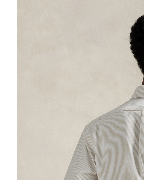 The oxford shirt made its debut very early on in  Ralph Lauren Lauren’s designs and, since then, it has solidified its status as a pillar of the Polo look. Today, Mr Lauren continues to create countless variations of his iconic shirt, including this striped version, which is embroidered with our multicoloured signature Pony.