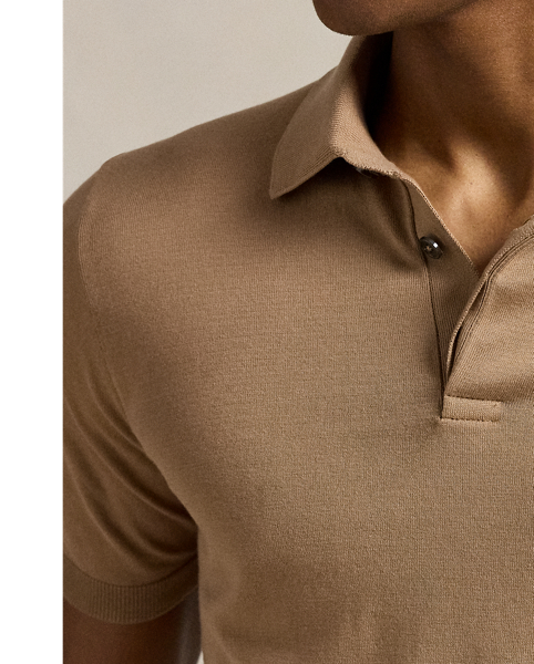 This short-sleeve jumper combines the silhouette of our signature Polo shirt with one of the highest quality cottons in the world known as Suvin, which provides a soft, silky and luxurious texture. The fine-gauge yarn is sourced from an Italian mill specialising in this fibre. It is finished with genuine mother-of-pearl buttons on the placket.