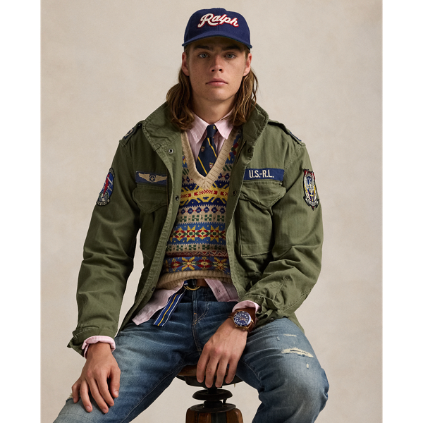  Ralph Lauren Lauren's reinterpretation of the classic field jacket combines a modern fit with authentic details and signature patches. Its bi-swing construction offers ease of movement and enhanced comfort.