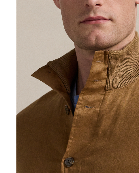 This sporting-inspired cardigan utilises lightweight, breathable linen in two forms-woven fabric at the front and knit throughout the body – for an elevated take on texture.