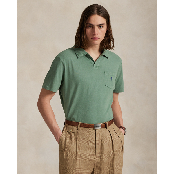 An American style standard since 1972, the Polo shirt has been imitated but never matched. Over the decades,  Ralph Lauren Lauren has re-imagined his signature style in a wide array of colours and fits, yet all retain the quality and attention to detail of the iconic original. This jersey version is garment-dyed and washed for a perfectly broken-in effect.