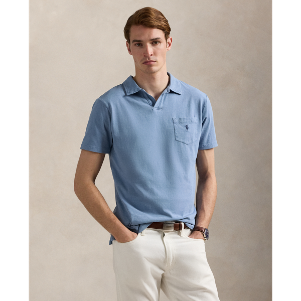 An American style standard since 1972, the Polo shirt has been imitated but never matched. Over the decades,  Ralph Lauren Lauren has re-imagined his signature style in a wide array of colours and fits, yet all retain the quality and attention to detail of the iconic original. This jersey version is garment-dyed and washed for a perfectly broken-in effect.