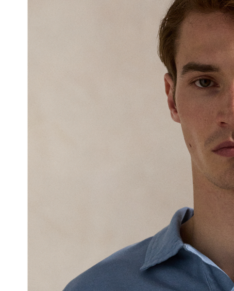 An American style standard since 1972, the Polo shirt has been imitated but never matched. Over the decades,  Ralph Lauren Lauren has re-imagined his signature style in a wide array of colours and fits, yet all retain the quality and attention to detail of the iconic original. This jersey version is garment-dyed and washed for a perfectly broken-in effect.