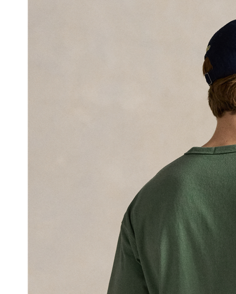 Along with our signature Pony, this cotton T-shirt features our logo intricately embroidered on the chest.