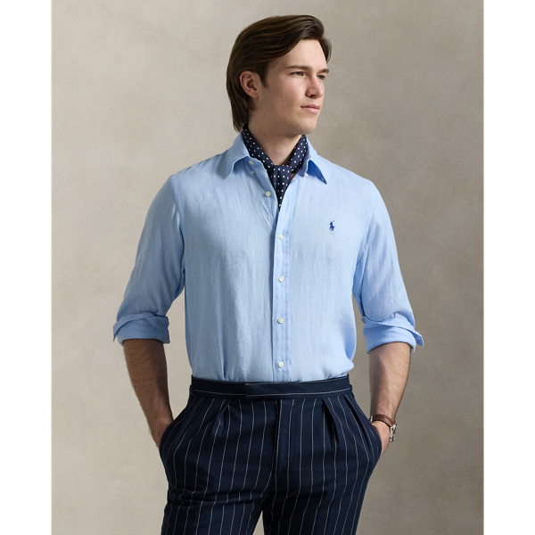 Lightweight, breathable linen makes this shirt perfectly suited to warm-weather days.