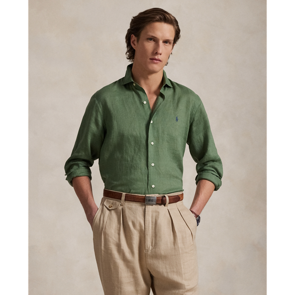 Lightweight, breathable linen makes this shirt perfectly suited to warm-weather days.