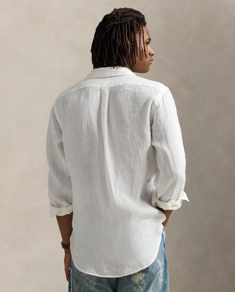 This shirt is crafted from lightweight linen and finished with our signature embroidered Pony for an iconic Polo look.