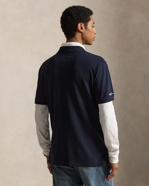 As a boy growing up in the Bronx, Mr Lauren loved going to Yankee Stadium™ to watch his hometown heroes play ball. This unisex version of our iconic mesh Polo shirt celebrates Mr Lauren's long-standing love of the Bronx Bombers™ and the game of baseball with a New York Yankees™ logo patch and our signature embroidered Pony.