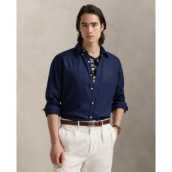 This trim shirt is crafted with a blend of breathable linen and lightweight cotton, making it perfectly suited for warm-weather days.