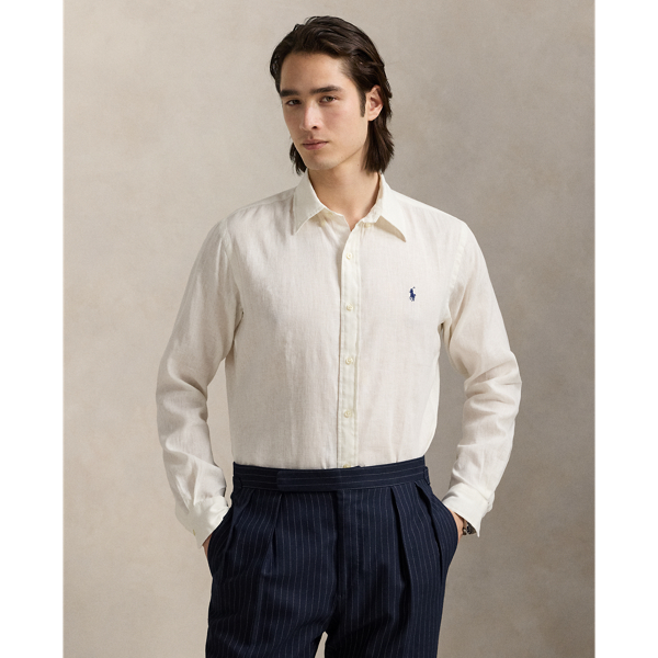 This trim shirt is crafted with a blend of breathable linen and lightweight cotton, making it perfectly suited for warm-weather days.
