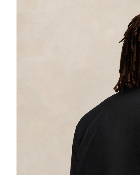 We have modernised a classic athletic-inspired silhouette with water-repellent stretch fabric and an insulating down-alternative fill to create this ultra-lightweight jacket.