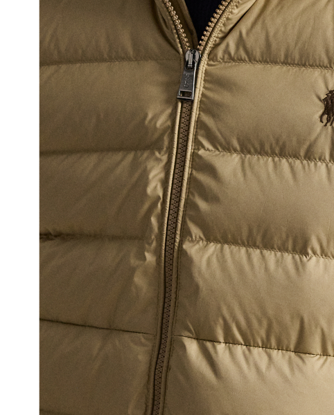 This gilet is crafted from a matte water-repellent fabric and insulated with 650-fill-power down. It also packs into its own pocket for on-the-go convenience.