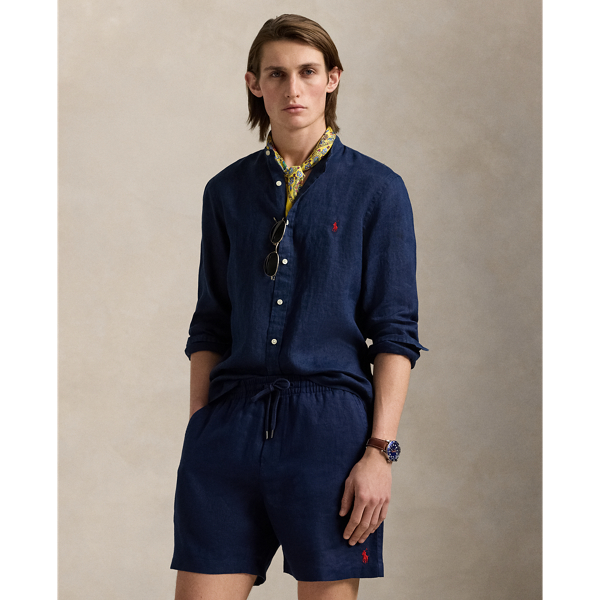 Ultralightweight, breathable linen makes this shirt perfectly suited for warm-weather days.