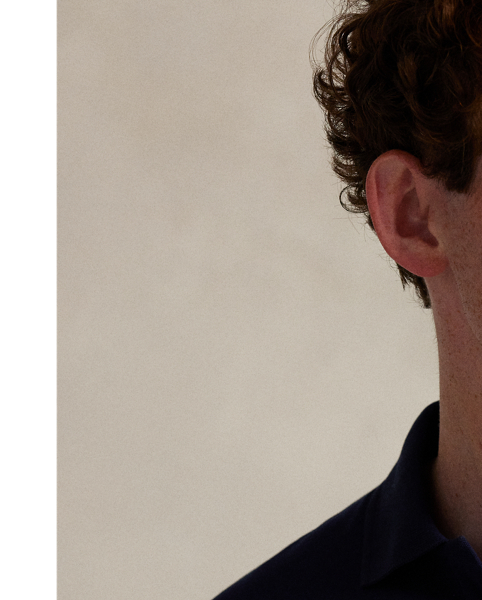 This Johnny-collar shirt includes a hint of stretch, allowing for unparalleled ease of movement and comfort. It is finished with our signature embroidered Pony on the left chest.