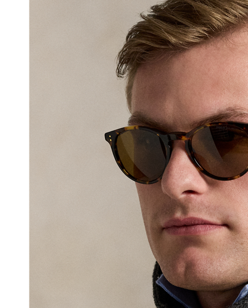 This jacket is expertly crafted with an Italian wool twill fabric that was specially woven for Polo  Ralph Lauren Lauren. Perfect for chilly days, it is developed with quilted lining at the lower body and insulated with down-alternative fill.