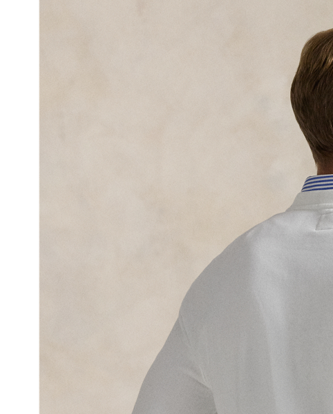 Part of our collection celebrating Wimbledon 2025, this unisex cotton-blend sweatshirt features our iconic Polo Bear dressed in signature spectator style. Embroidered details and flocking on the lawn add whimsical texture.