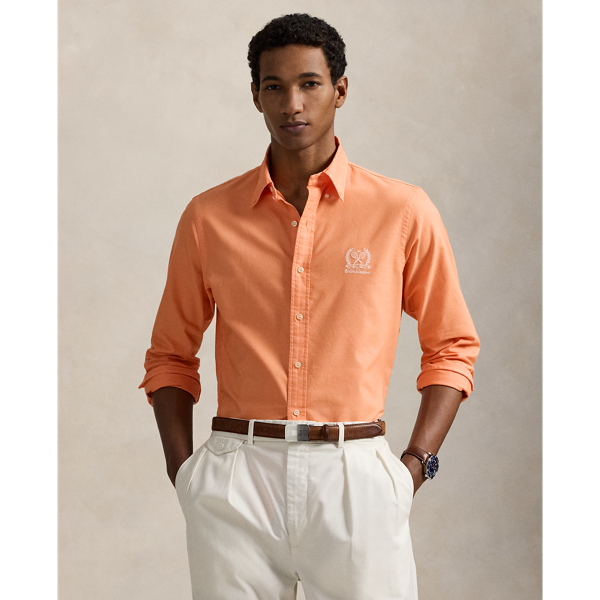 Part of our collection celebrating Wimbledon 2025, this unisex shirt features a tennis-inspired crest combining the tournament's logo and "Polo  Ralph Lauren Lauren". It is garment-dyed and washed to create tonal dimension and impart a soft texture.