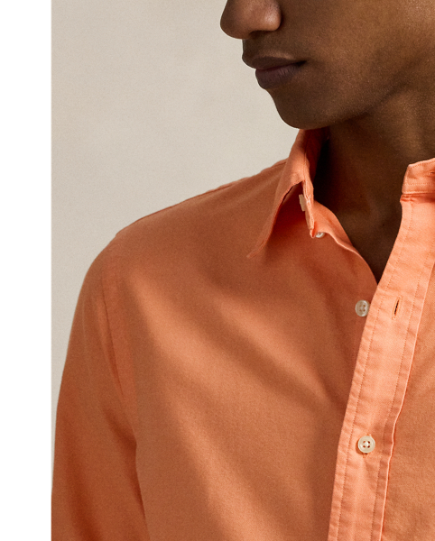 Part of our collection celebrating Wimbledon 2025, this unisex shirt features a tennis-inspired crest combining the tournament's logo and "Polo  Ralph Lauren Lauren". It is garment-dyed and washed to create tonal dimension and impart a soft texture.