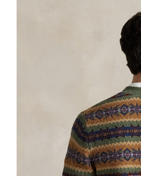 Part of the season's coastal-inspired collection, this chunky-knit layer achieves its Fair Isle pattern with a blend of cotton, wool and linen yarns in soft shades.