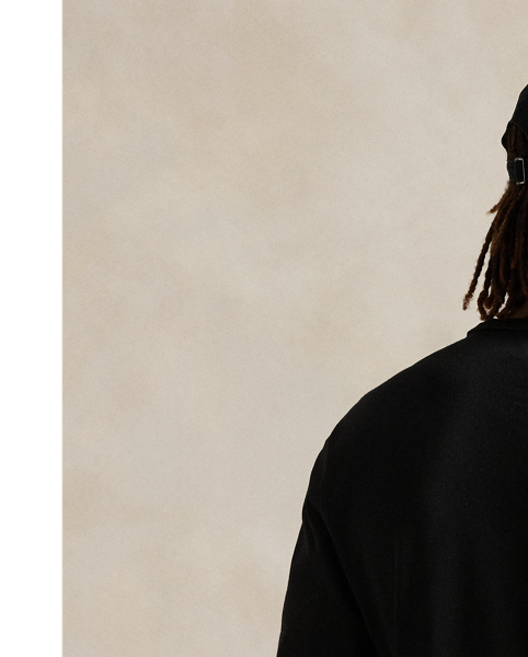 This T-shirt's cotton jersey construction is enhanced through a specialised washing technique for remarkable softness. Our iconic embroidered Pony adds a signature touch that makes this essential style distinctly Polo.