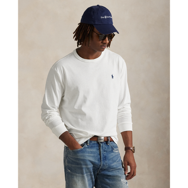 This T-shirt's cotton jersey construction is enhanced through a specialised washing technique for remarkable softness. Our iconic embroidered Pony adds a signature touch that makes this essential style distinctly Polo.