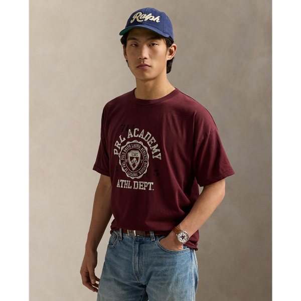 This cotton T-shirt features an athletic-inspired emblem at the front and is garment-dyed for tonal variation.